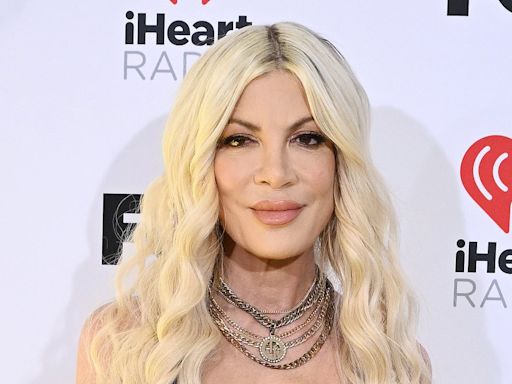 Tori Spelling claims Charlie Sheen offered her a 'crack pipe'