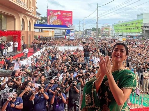 Rashmika Mandanna attends an event in Kerala, receives love and praise from fans, see pics