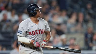 Devers defies logic with massive HR as dominance vs. Yankees continues