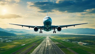 Is United Airlines Holdings, Inc. (UAL) the Best Transportation Stock to Invest In Now?