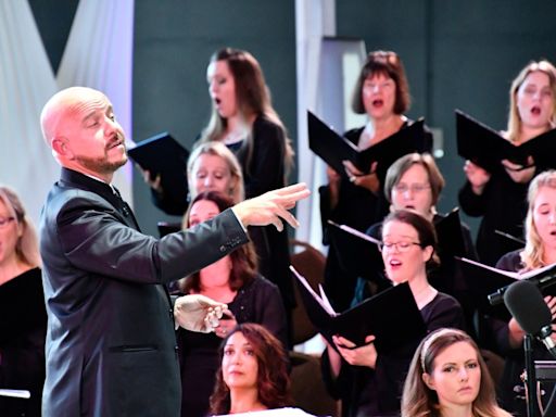 Theater/Arts: Long Beach Camerata Singers pay tribute to the great Stephen Sondheim this weekend