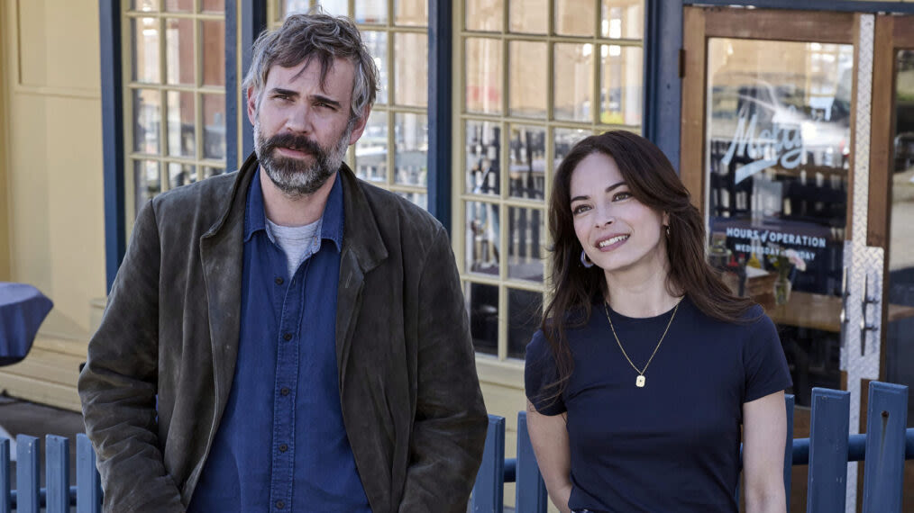 'Murder in a Small Town': Rossif Sutherland & Kristin Kreuk Break Down the Series Premiere