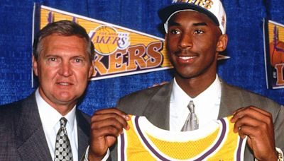 Jerry West among scoring leaders who played for one NBA team