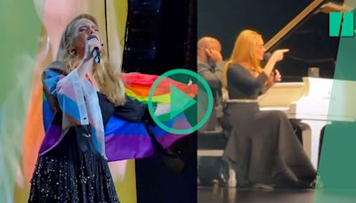 Adele recadre sèchement un spectateur anti-LGBT+ : « t’es complètement con de dire ça à mon concert ? »