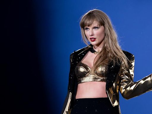 Swifties Call Expectant Mother a ‘Boss’ as She Sings Through Contractions at the Eras Tour