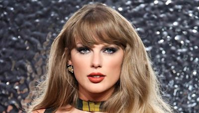 Taylor Swift rocks yellow plaid corset dress at the 2024 MTV VMAs