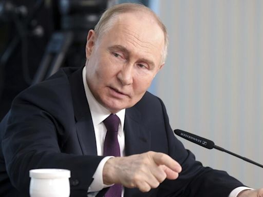 Putin amenaza con enviar armas a los adversarios de Occidente en "zonas sensibles"