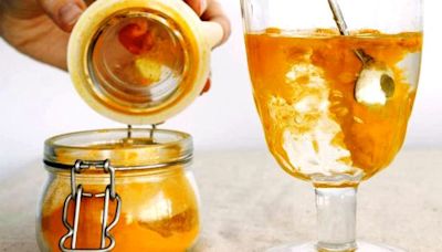 El brebaje de hércules: el té naranja colmado de vitaminas para ganar masa muscular y fuerza en una semana