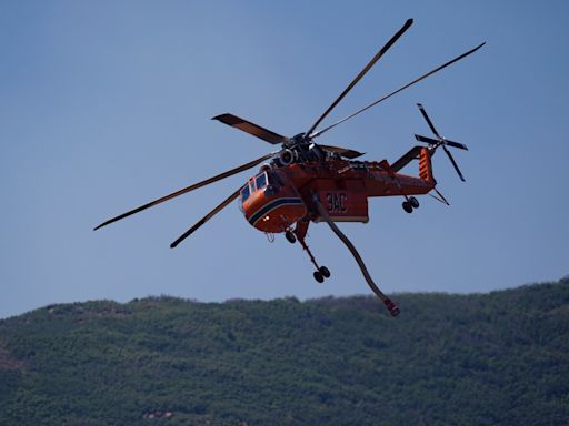 Increasing wind and heat plus risk of thunderstorms expected in fight against California wildfire