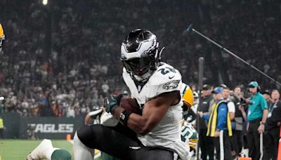 LeBron James Sends Out Viral Saquon Barkley Post During Eagles-Packers Game