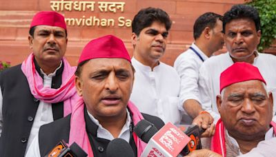 Akhilesh Yadav blames Yogi Adityanath government for deaths at Hathras stampede