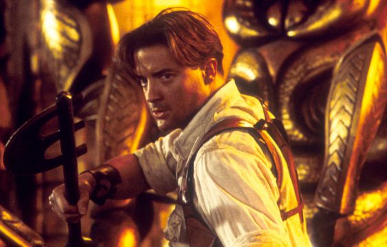 The Mummy Director Debunks Rumors About Tom Cruise & Brad Pitt, Brendan Fraser Stunt