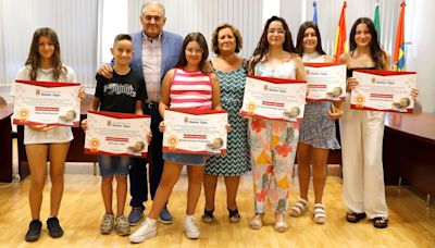 Piscina y cine gratis para los seis mejores estudiantes de Huétor Tájar, Granada