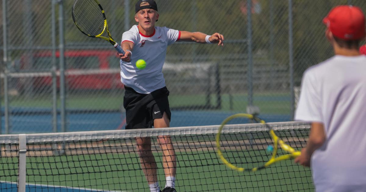 Photos: Mason City boys tennis competes in IHSAA tennis qualifiers, May 8