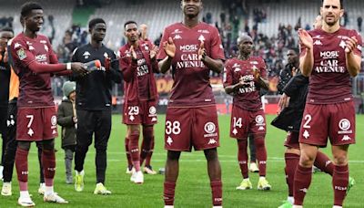 Lutte contre le racisme : les joueurs du FC Metz porteront des maillots qui racontent leur "histoire migratoire familiale" avant le match de samedi