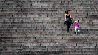 De un «golpe» contra el feminismo a maternidades deseadas: la historia del Día de las madres en México