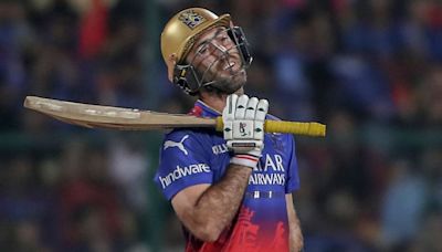 Glenn Maxwell shown no mercy by Irfan Pathan after RCB star matches Karthik's unwanted feat: 'What was he doing?