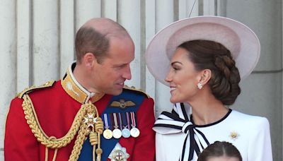 Regards et sourires complices, Kate et William plus proches que jamais au Trooping the Colour