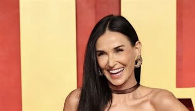 Demi Moore usa su bikini más seductor durante unas vacaciones familiares en las playas mexicanas