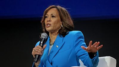 Kamala Harris attends Team USA men's basketball practice