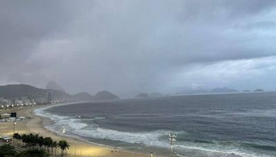 Segunda-feira com chuva e frio no RJ