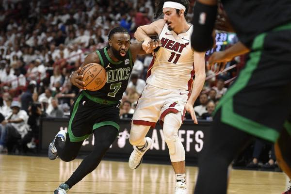 Derrick White's big night sends Celtics to 3-1 edge on Heat