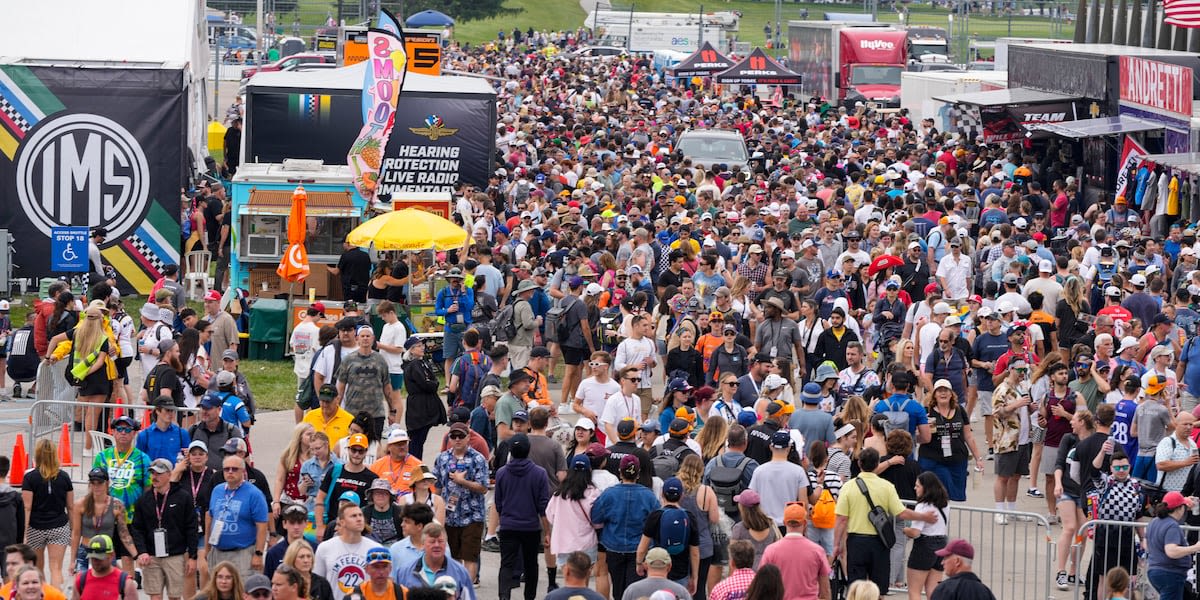 Indianapolis 500 expected to be delayed as fans are told to evacuate amid oncoming severe weather