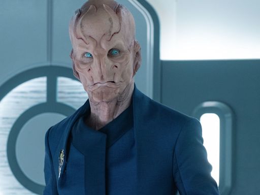 Doug Jones Describes Star Trek: Discovery Season 5's Saru Storyline With One Word - SlashFilm