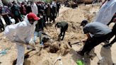 加沙醫院亂葬崗發現近300具遺體 部份手腳被綁疑遭處決