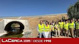 La presidenta de la Diputación recepciona las obras de la carretera de acceso a Chozas de Canales dañada por la DANA