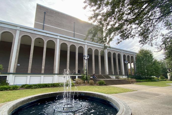 Savannah City Council votes to demolish Martin Luther King Jr. Arena, renovate Johnny Mercer Theatre