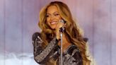 Beyoncé flies out a fan after he was denied a flight because of the size of his wheelchair
