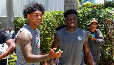 What happens if Dolphins don’t extend Tua and Tyreek contracts before the start of training camp?