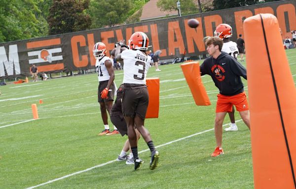 4 Burning Browns Questions Including: How Will Ken Dorsey Deploy Jerry Jeudy?