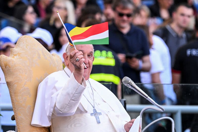 Pope kicks off 'World Children's Day' at Rome's Olympic Stadium