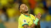 Los días más locos de Neymar: se toma ‘venganza’ de un compañero y se burla de Cristiano Ronaldo coreando a Messi - La Tercera