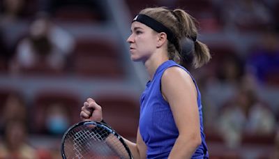 Muchova pone fin a racha de 15 triunfos seguidos de Sabalenka y avanza a cuartos en China