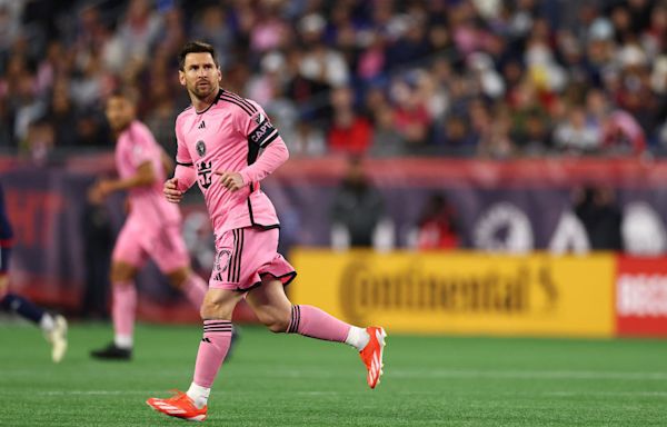 Messi scores twice in 4-1 win over Revolution in front of record crowd at Gillette Stadium