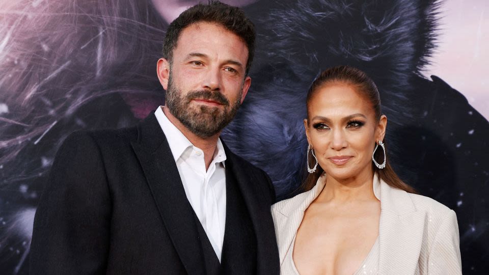 Jennifer Lopez responds to question about Ben Affleck, and it is a reminder of their decades of love in the spotlight