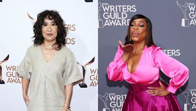 Stars at the Writers Guild Awards 2024: Sandra Oh, Niecy Nash More