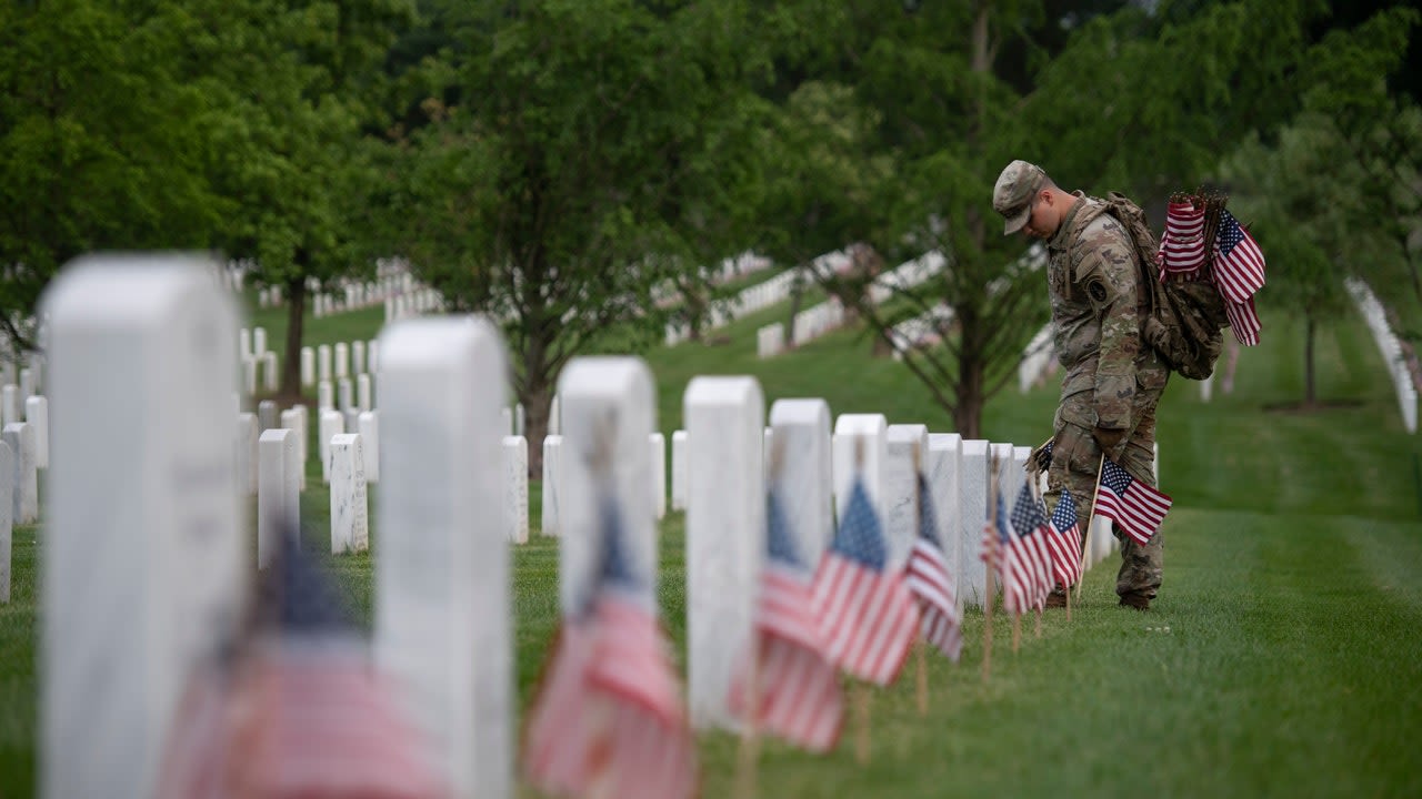 Memorial Day 'Flags In' event at Arlington National Cemetery honors fallen service members