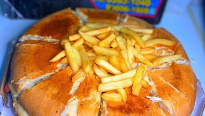 Dia do Hambúrguer: 'hamburgão' vendido em caixas de pizza chama atenção no interior de SP