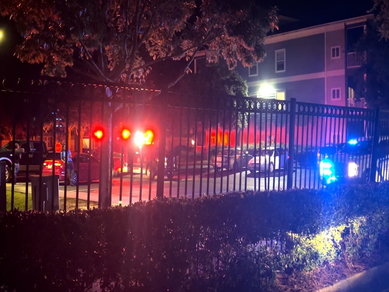 One dead, one injured in shooting at apartment complex