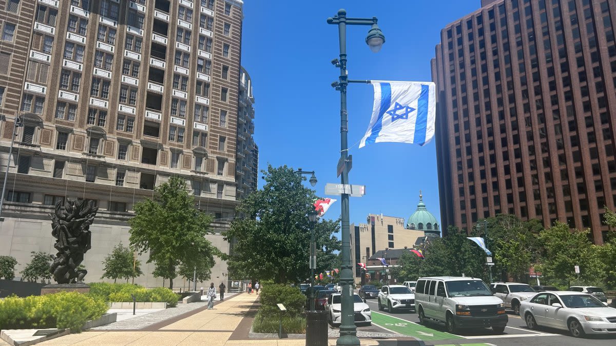 Israeli flag on Ben Franklin Parkway vandalized, Jewish Federation says