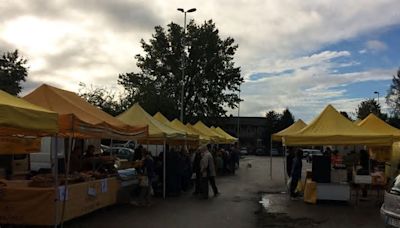 Banchetti ai mercati di Pavia e giro in bici con i candidati sindaco