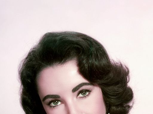 Elizabeth Taylor's Glamorous Life in Photos