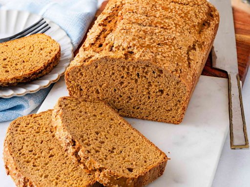 The 3-Ingredient Pumpkin Bread I’m Making All Fall Long