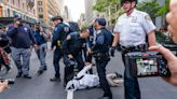La Policía de Nueva York detiene a tres personas tras un atropello a un manifestante propalestino