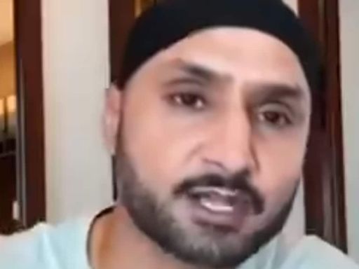 Amid Champions Trophy Row, Harbhajan Singh's Old Video Schooling Pakistan Reporter Goes Viral | Cricket News