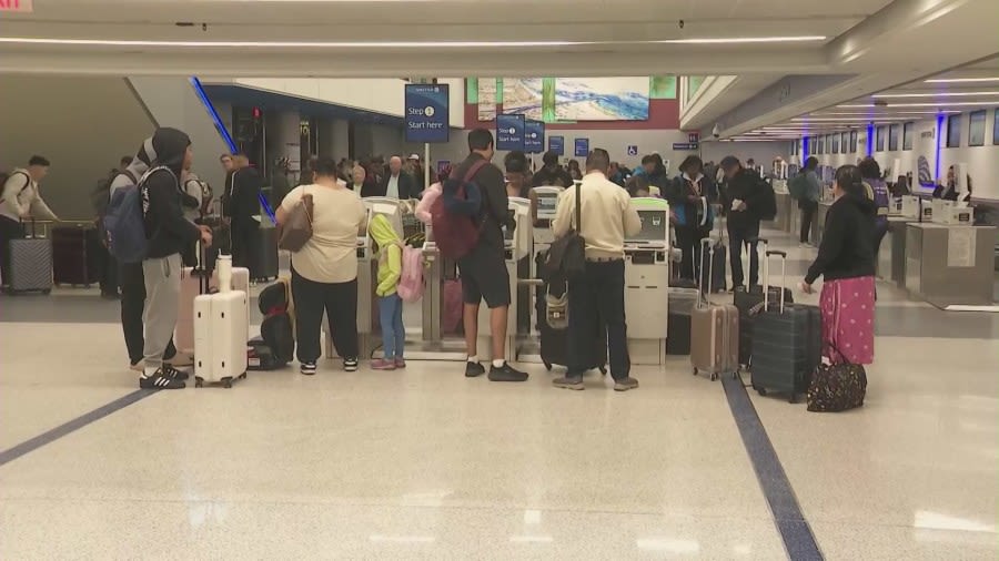LAX among many U.S. airports bracing for busy Memorial Day weekend